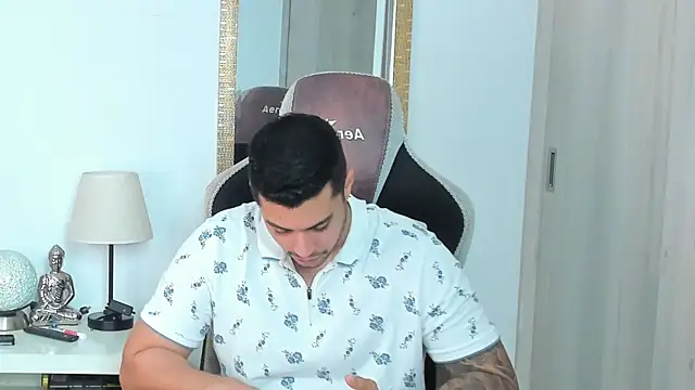 Snapshot of Ken_mailik1 chatting on 01.11.26 Ken mailik1 online show from 01.11.26