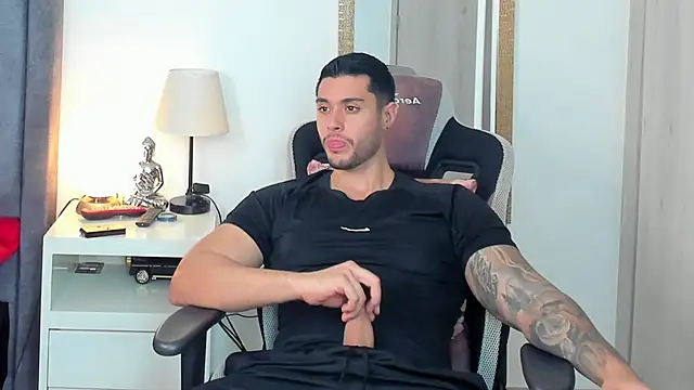 Snapshot of Ken_mailik1 chatting on 03.10.26 Ken mailik1 online show from 03.10.26