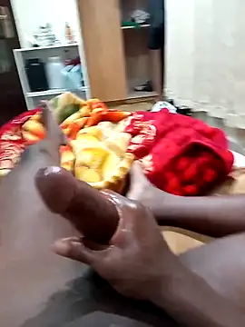 Snapshot of Sahrawi-fhal chatting on 11.11.25 Sahrawi-fhal online show from 11.11.25