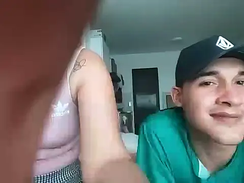 Snapshot of Cev_Am99 chatting on 11.21.25 Cev Am99 online show from 11.21.25