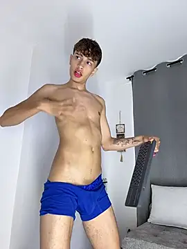 Douglas Lux online show from 10.14.25