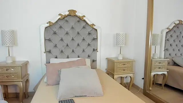 Snapshot of mary_joseph chatting on 11.16.25 mary joseph online show from 11.16.25