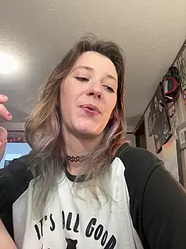 Snapshot of Mustbethemoney1234 chatting on 11.22.25 Mustbethemoney1234 online show from 11.22.25