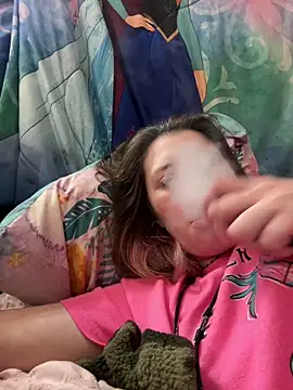 Snapshot of Mustbethemoney1234 chatting on 04.06.26 Mustbethemoney1234 online show from 04.06.26