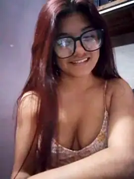 Snapshot of alisaram chatting on 10.30.25 alisaram online show from 10.30.25