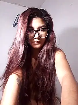 Snapshot of alisaram chatting on 11.25.25 alisaram online show from 11.25.25