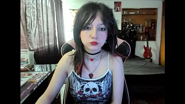 Maki Zein  online show from 11.05.25