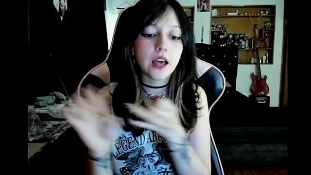 Maki Zein  online show from 03.05.26