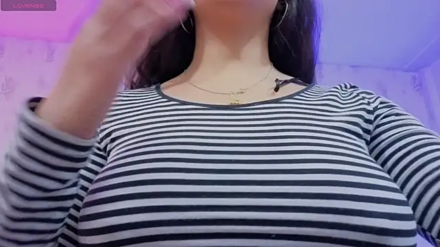 Snapshot of MARIANA_TAY1 chatting on 05.22.26 MARIANA TAY1 online show from 05.22.26