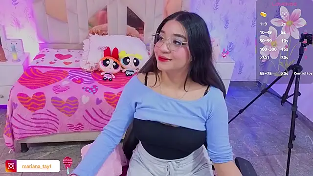 Snapshot of MARIANA_TAY1 chatting on 06.04.26 MARIANA TAY1 online show from 06.04.26