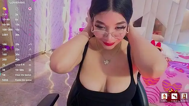 Snapshot of MARIANA_TAY1 chatting on 06.25.26 MARIANA TAY1 online show from 06.25.26