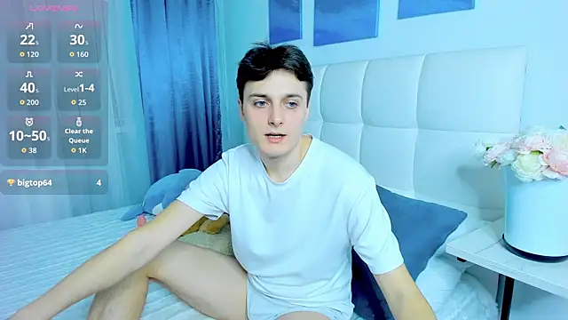 Snapshot of GGimperator_ chatting on 11.17.25 GGimperator online show from 11.17.25