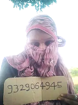 Snapshot of rasmi_powar chatting on 10.13.25 rasmi powar online show from 10.13.25