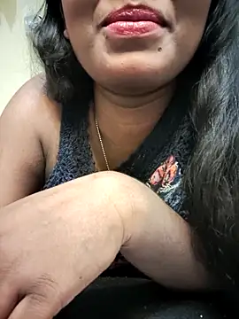 Snapshot of Lovely_Payal chatting on 11.11.25 Lovely Payal online show from 11.11.25