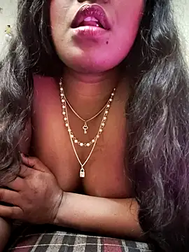 Snapshot of Lovely_Payal chatting on 11.24.25 Lovely Payal online show from 11.24.25