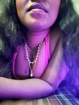 Snapshot of Lovely_Payal chatting on 11.24.25 Lovely Payal online show from 11.24.25