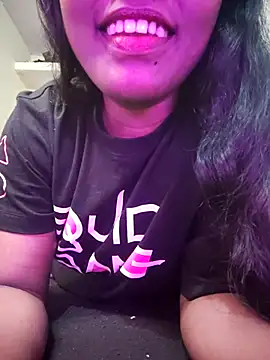 Snapshot of Lovely_Payal chatting on 12.14.25 Lovely Payal online show from 12.14.25