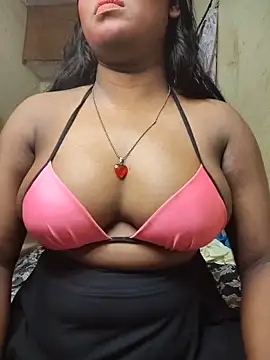 Snapshot of Lovely_Payal chatting on 05.11.26 Lovely Payal online show from 05.11.26