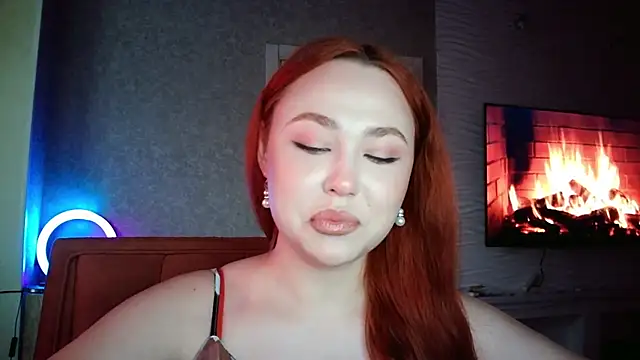 LolaMint  online show from 11.09.25