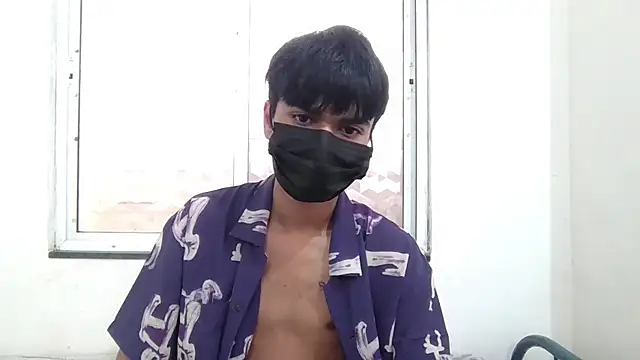 lil-twink19 online show from 10.17.25