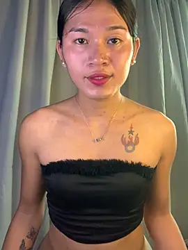 Snapshot of Sephine_2121 chatting on 10.21.25 Sephine 2121 online show from 10.21.25