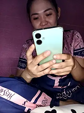 Snapshot of Cherry_pusy99 chatting on 11.21.25 Cherry pusy99 online show from 11.21.25