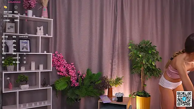 Snapshot of LoisKeedah chatting on 03.07.26 LoisKeedah online show from 03.07.26