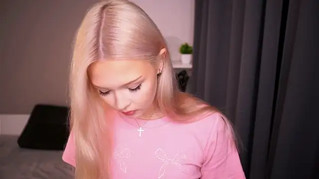 KaryTasch online show from 10.19.25