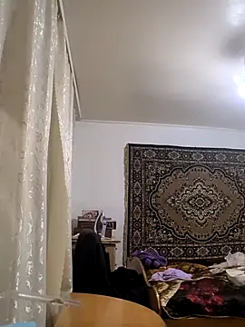 Snapshot of OpheliaMills chatting on 10.18.25 OpheliaMills online show from 10.18.25