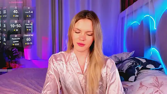 -KittyMoore online show from 11.04.25