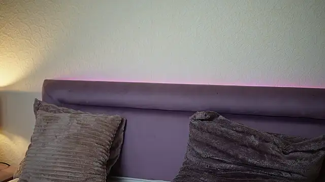 JoelleApril online show from 07.10.26