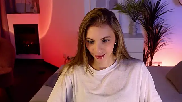 Snapshot of mia_silkk chatting on 11.28.25 mia silkk online show from 11.28.25