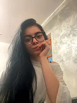 Snapshot of MissHerra2 chatting on 11.03.25 MissHerra2 online show from 11.03.25