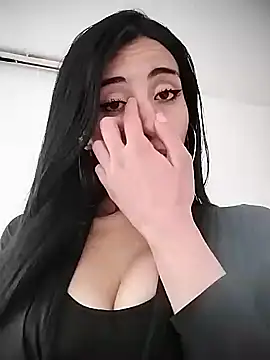 Snapshot of Miha_sophia chatting on 10.11.25 Miha sophia online show from 10.11.25