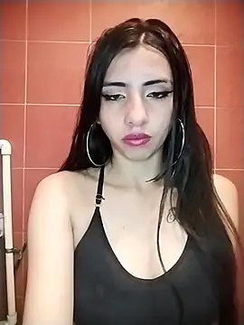 Snapshot of Miha_sophia chatting on 10.12.25 Miha sophia online show from 10.12.25