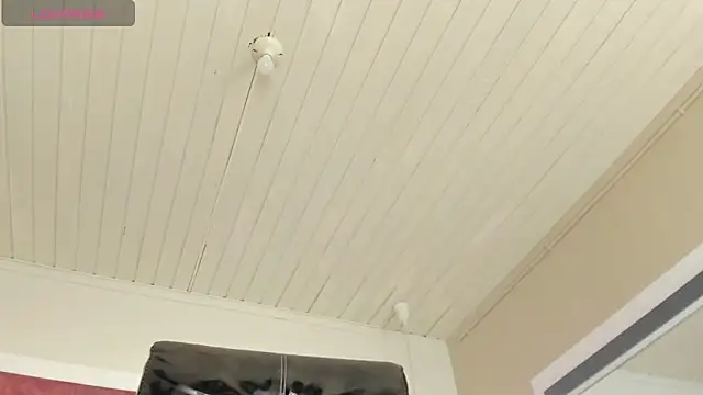 Snapshot of Shara_Goddes05 chatting on 11.28.25 Shara Goddes05 online show from 11.28.25