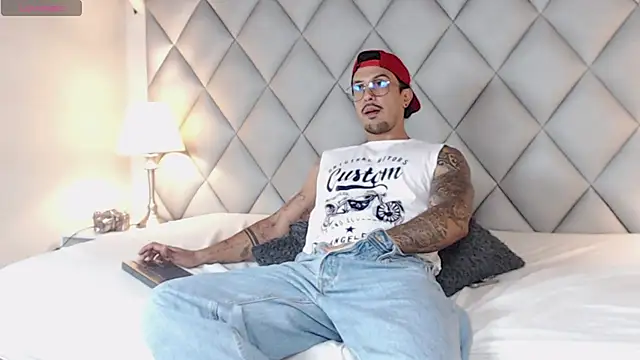 Liam Espinoza online show from 10.14.25