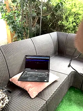 Snapshot of ElectraPink_ chatting on 10.20.25 ElectraPink online show from 10.20.25