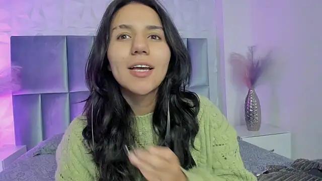 HollyPeach online show from 05.26.26