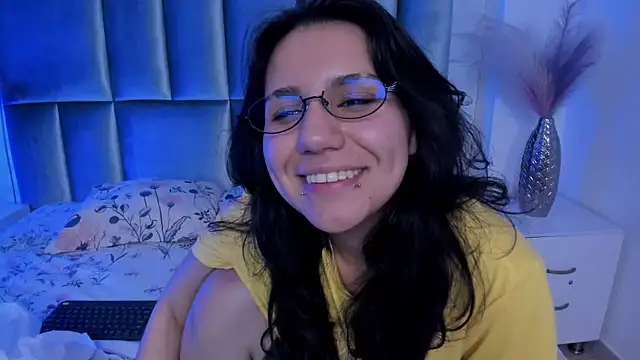 HollyPeach online show from 07.28.26
