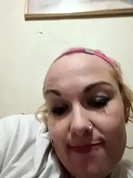 Snapshot of sexysiren93 chatting on 11.01.25 sexysiren93 online show from 11.01.25