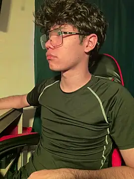 Snapshot of Im_Camii chatting on 12.20.25 Im Camii online show from 12.20.25