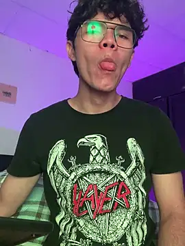 Snapshot of Im_Camii chatting on 12.22.25 Im Camii online show from 12.22.25