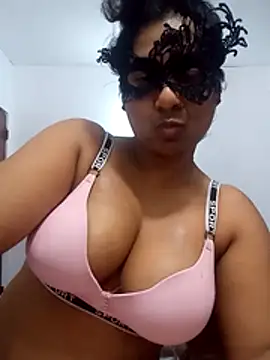 Expose Queen online show from 05.15.26