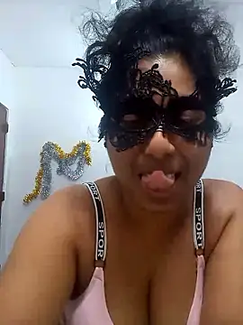 Expose Queen online show from 06.06.26
