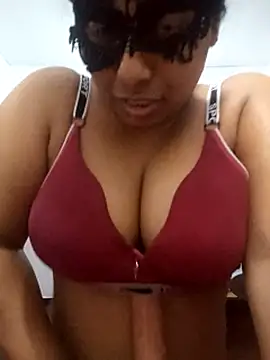 Expose Queen online show from 06.19.26