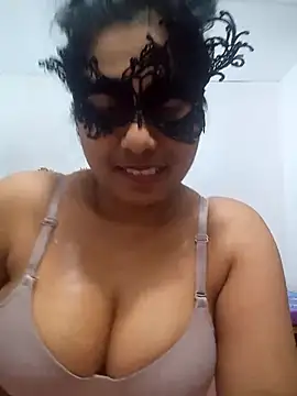 Expose Queen online show from 07.07.26