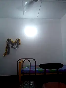 Expose Queen online show from 07.11.26