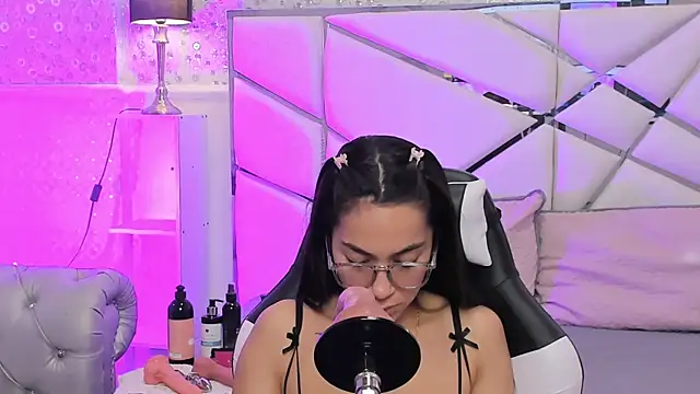 GabbiePrice online show from 06.14.26