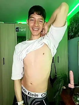 heyy noah11 online show from 11.04.25